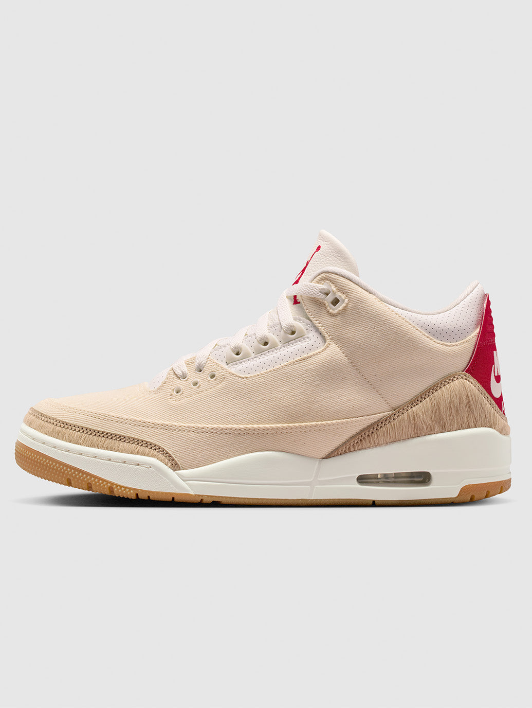Air Jordan 3 x Levi’s®
Ecru Denim Sneakers
