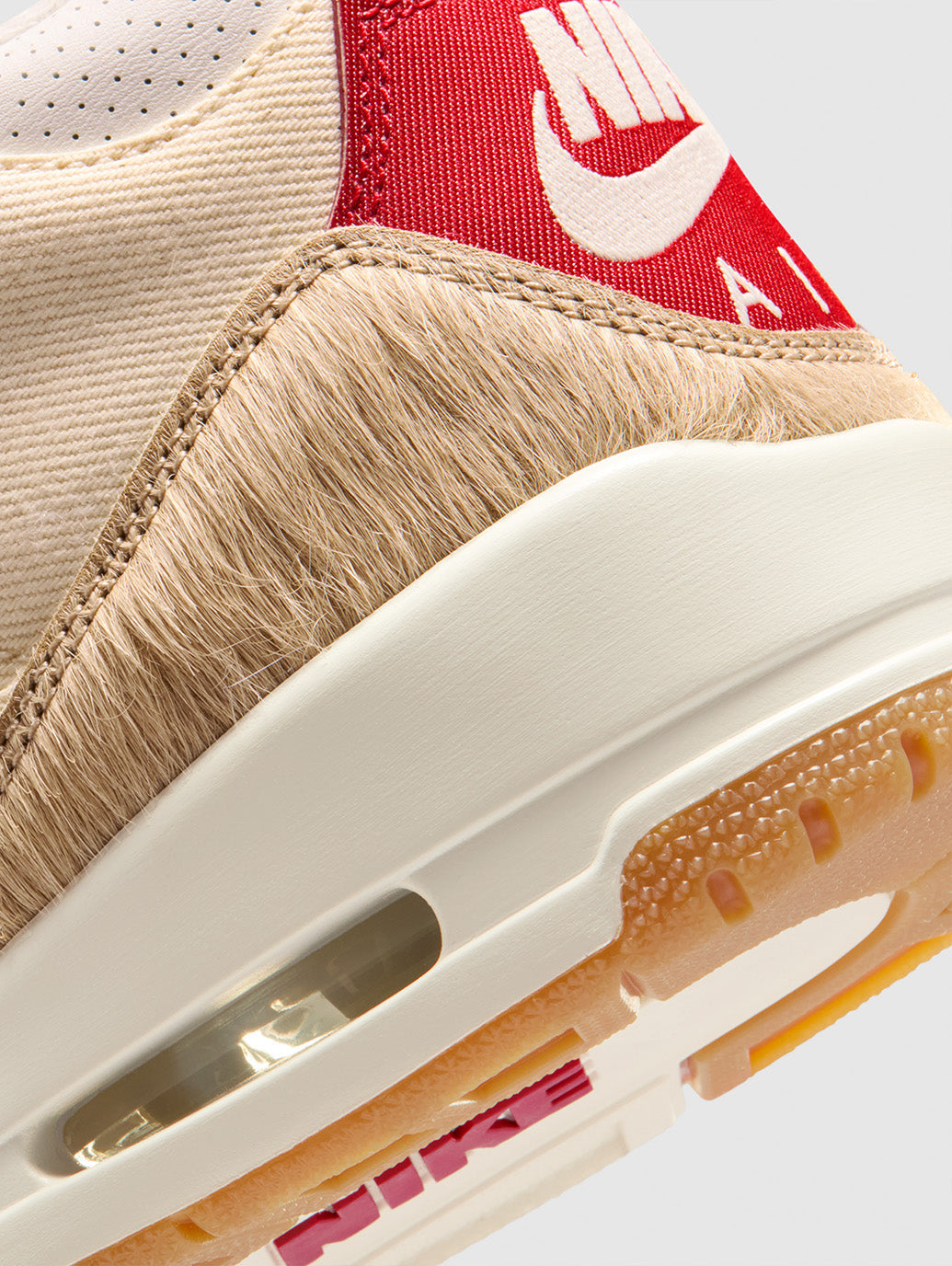 Air Jordan 3 x Levi’s®
Ecru Denim Sneakers