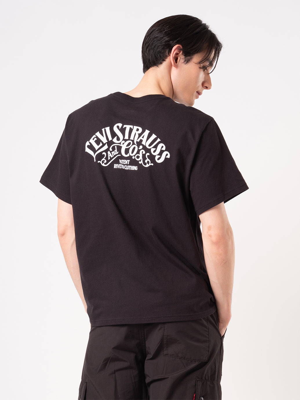 リラックスフィット Tシャツ 