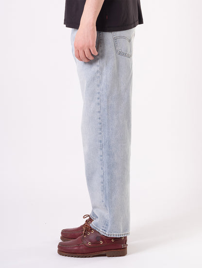 568™ STAY LOOSE ジーンズ ライトインディゴ 