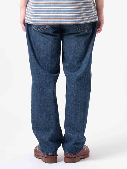 568™ ルーズストレートジーンズ ダークインディゴ