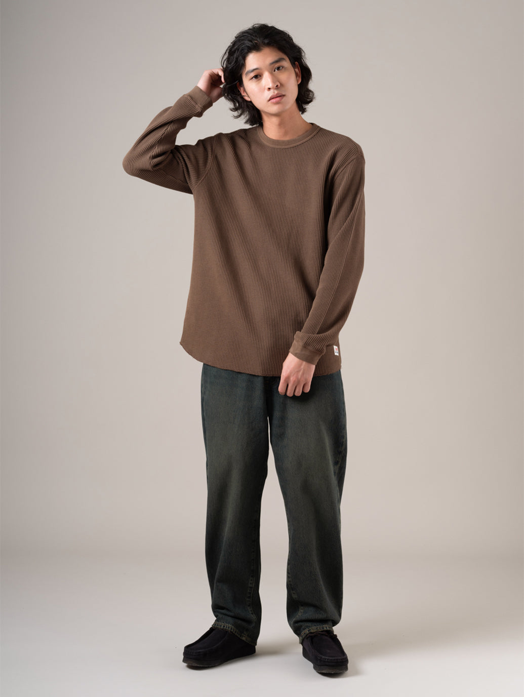 568™ ルーズストレートジーンズ ミディアムインディゴ