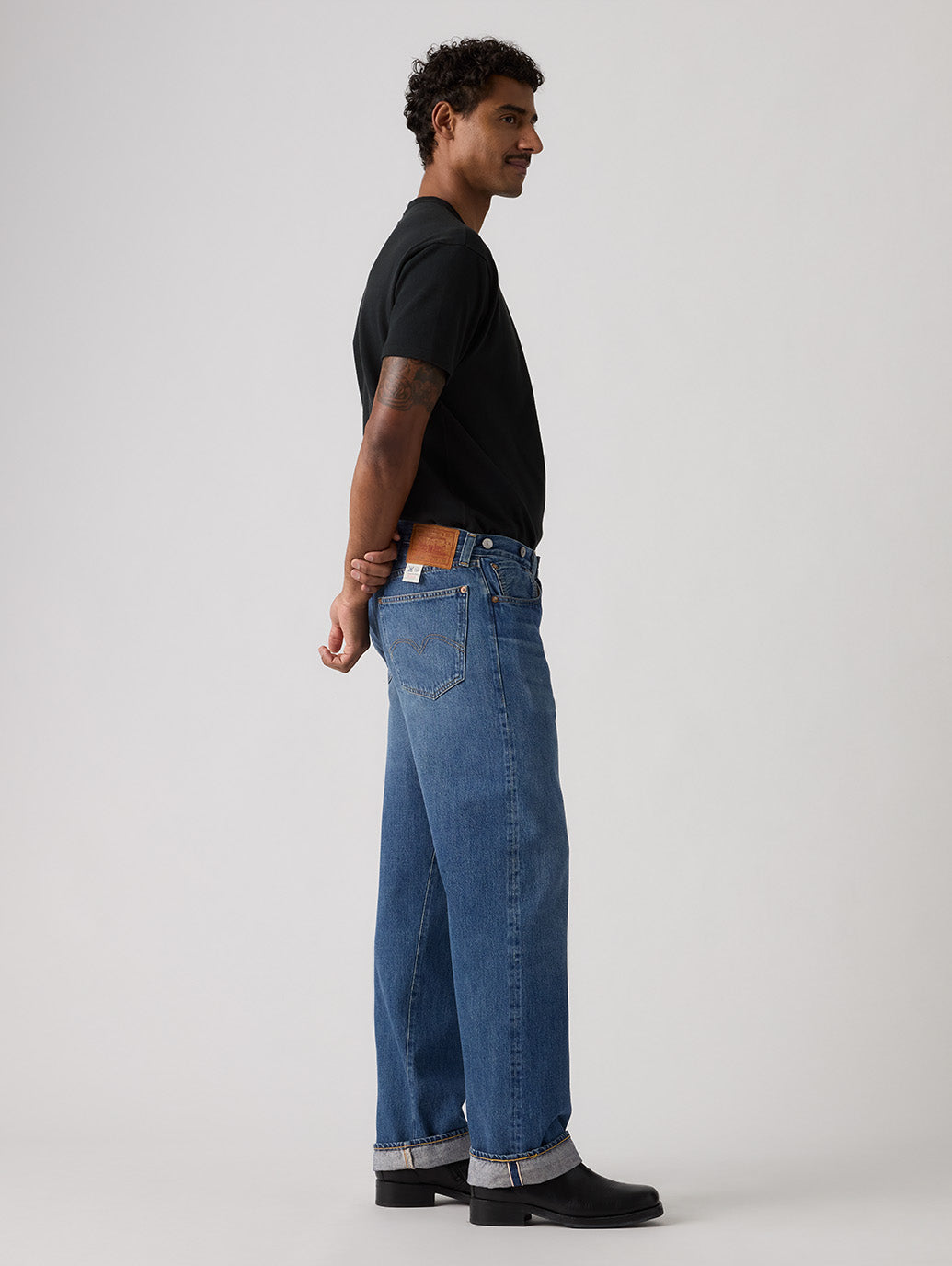LEVI'S® VINTAGE CLOTHING 1933 501® ORIGINAL ジーンズ ミディアム