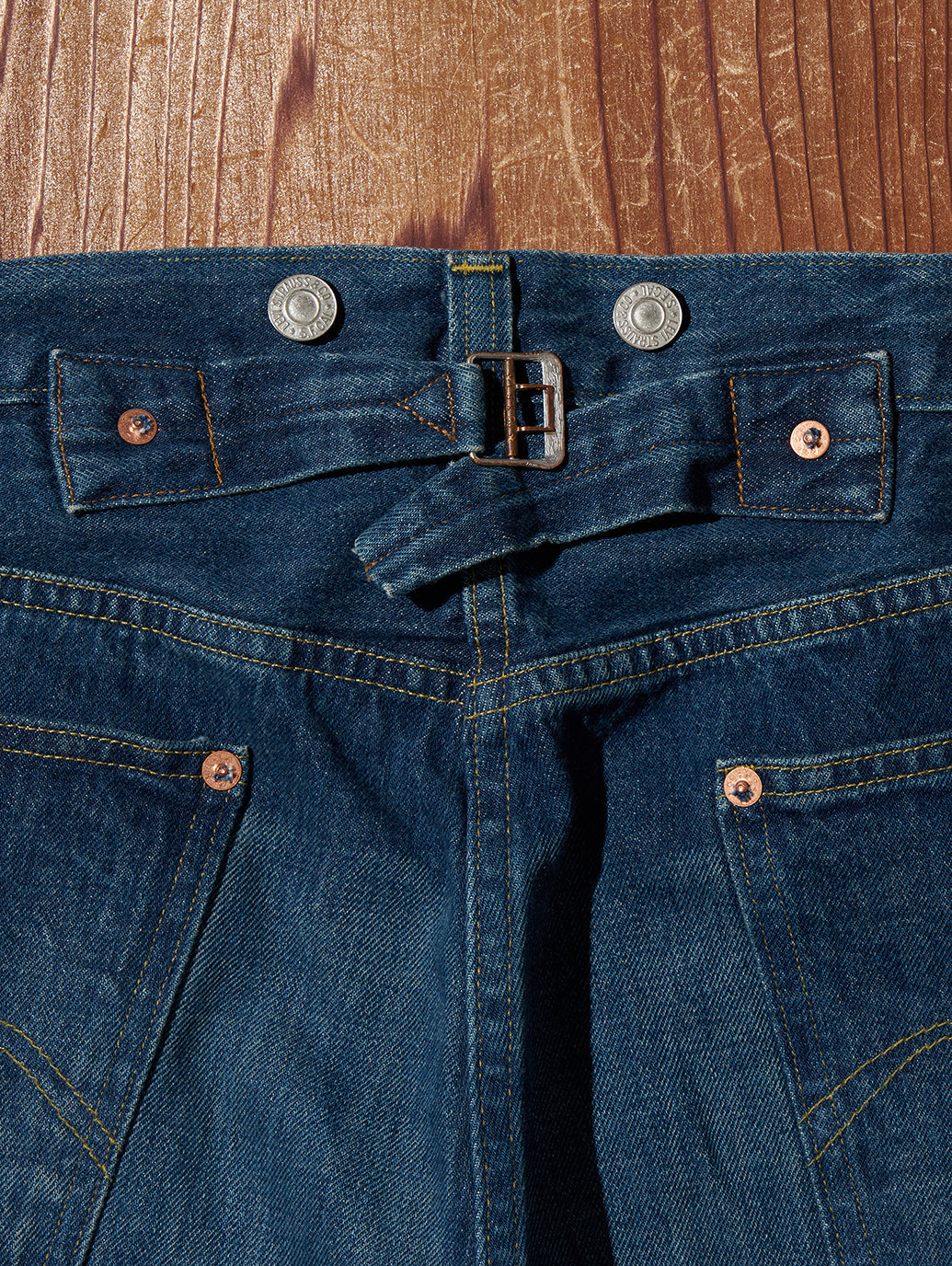 LEVI'S® VINTAGE CLOTHING 1933 501® ORIGINAL ジーンズ ミディアムインディゴ