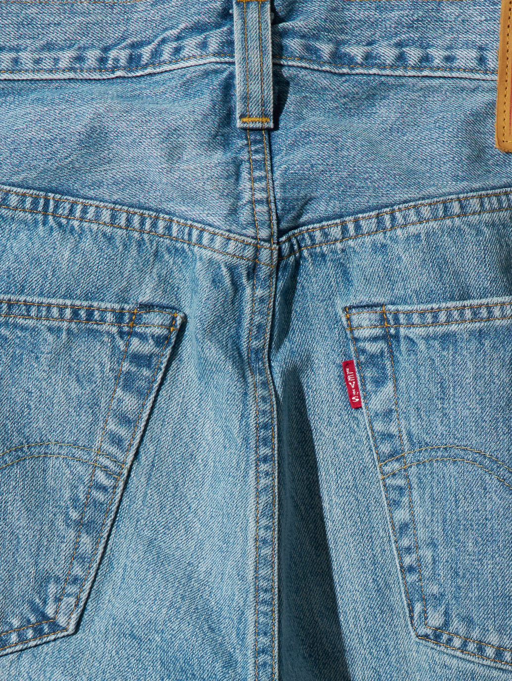 LEVI'S® VINTAGE CLOTHING 1947 501® ORIGINAL ジーンズ ミディアム