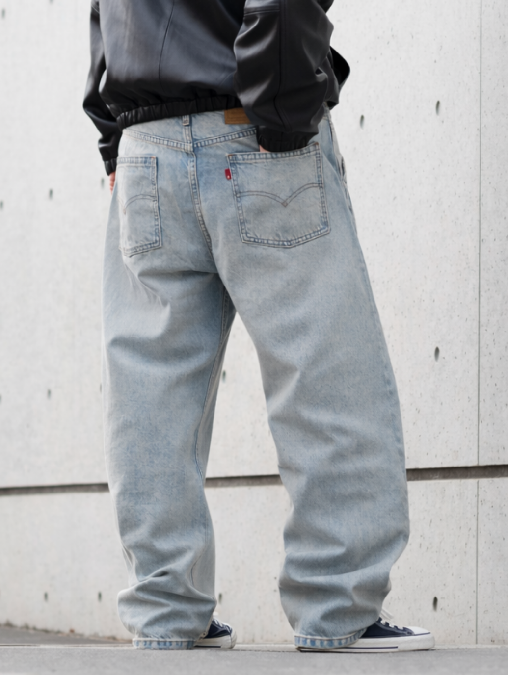 BAGGY BARREL JEANS