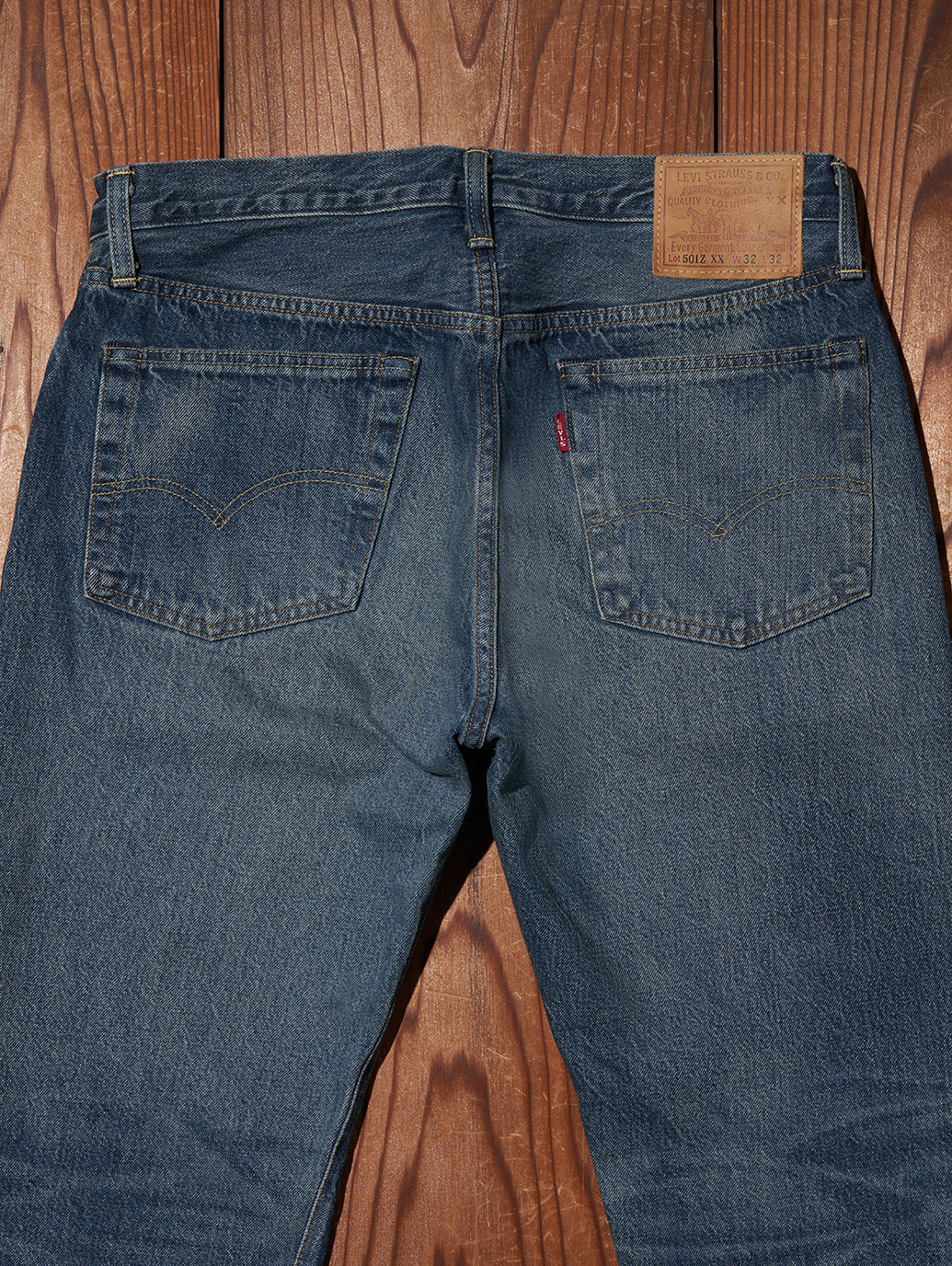 LEVI'S® VINTAGE CLOTHING 1954 501® ジーンズ ミディアムインディゴ