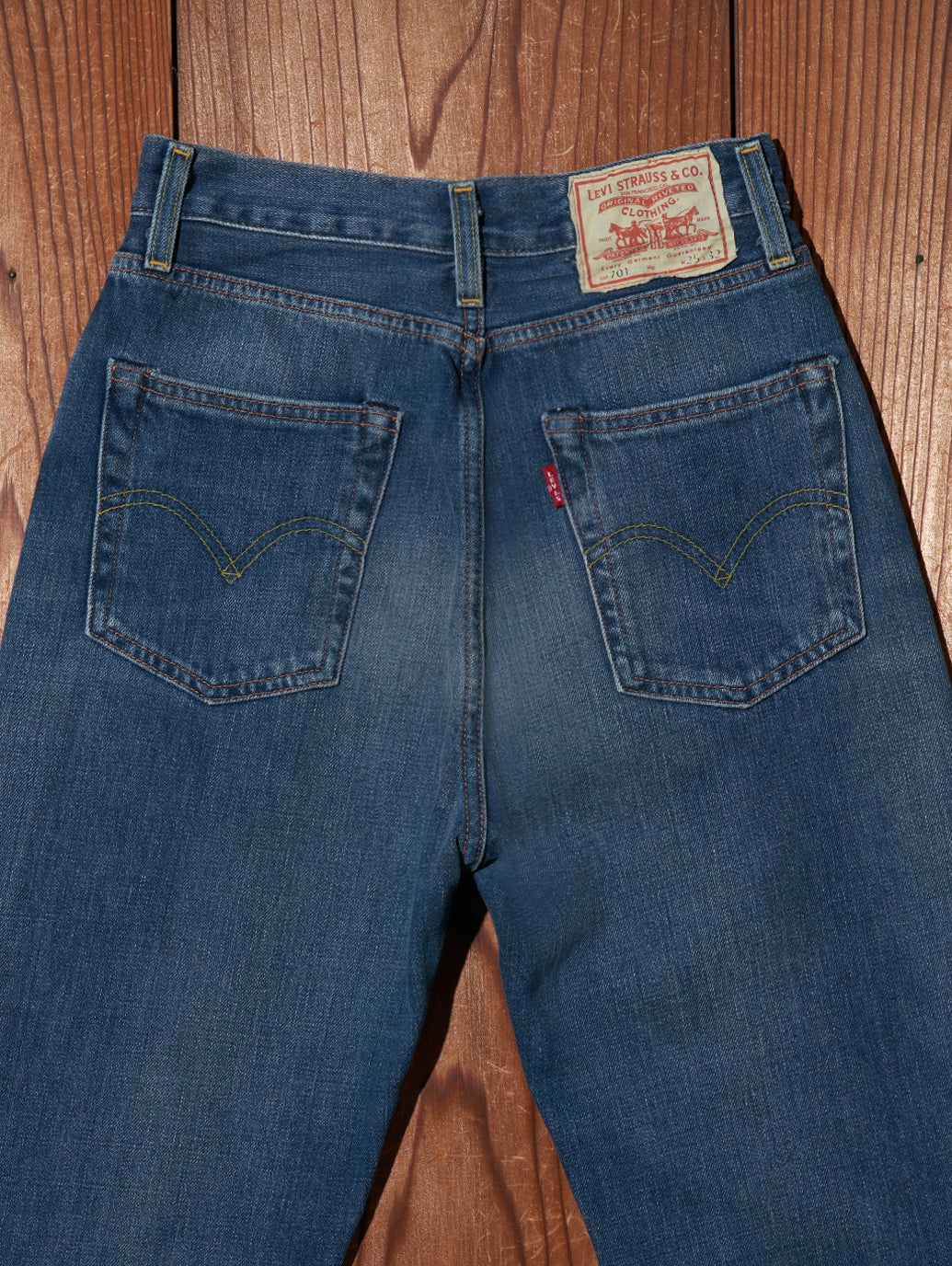 LEVI'S® VINTAGE CLOTHING 1950'S 701 ジーンズ ミディアムインディゴ