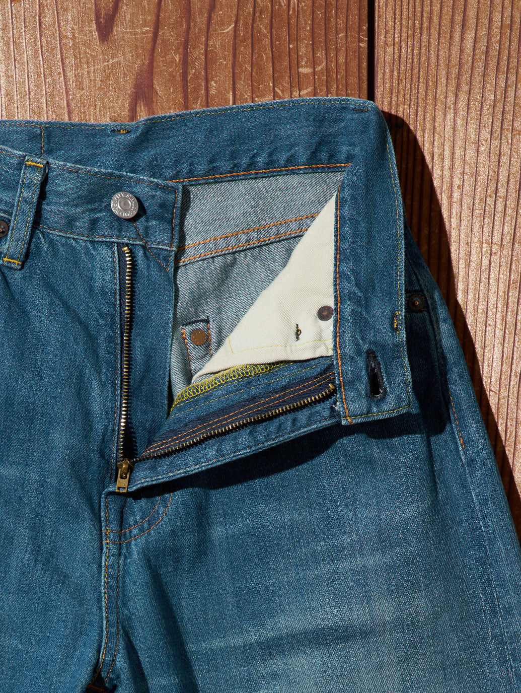 LEVI'S® VINTAGE CLOTHING 1950'S 701 ジーンズ ミディアムインディゴ