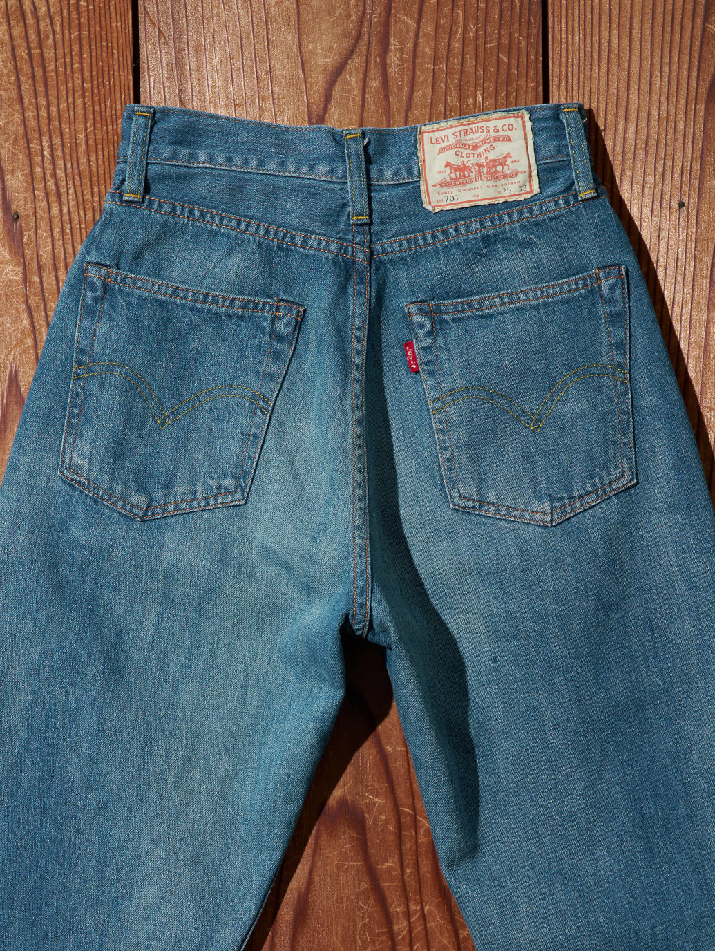 LEVI'S® VINTAGE CLOTHING 1950'S 701 ジーンズ ミディアムインディゴ