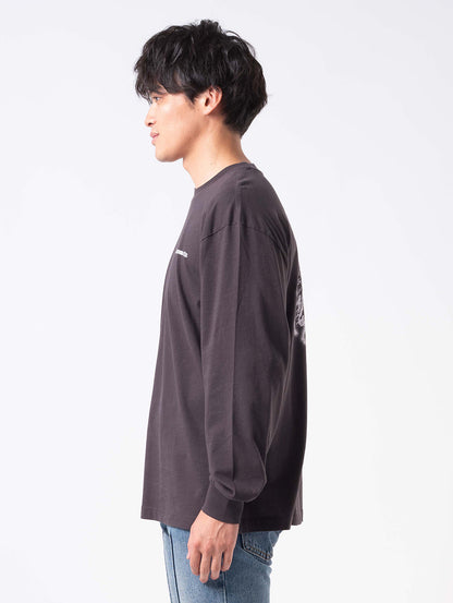 グラフィック ロングスリーブTシャツ