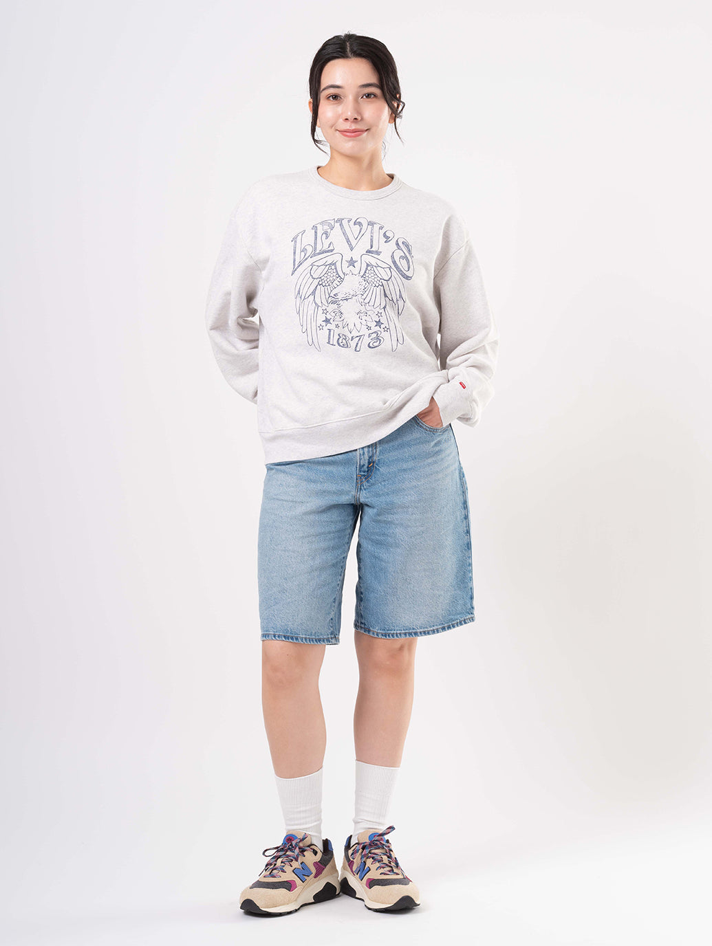 グラフィック ヘリテージ クルーネックスウェットシャツ