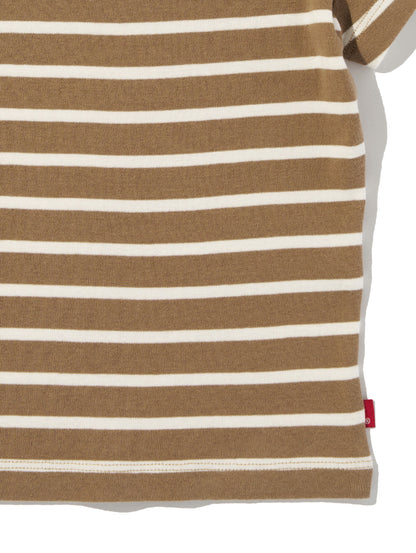 エッセンシャル スポーティ Tシャツ