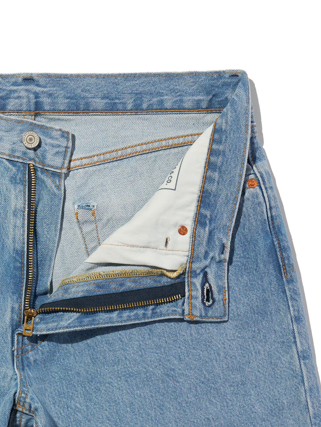 468™ ルーズ ショートジーンズ ライトインディゴ 