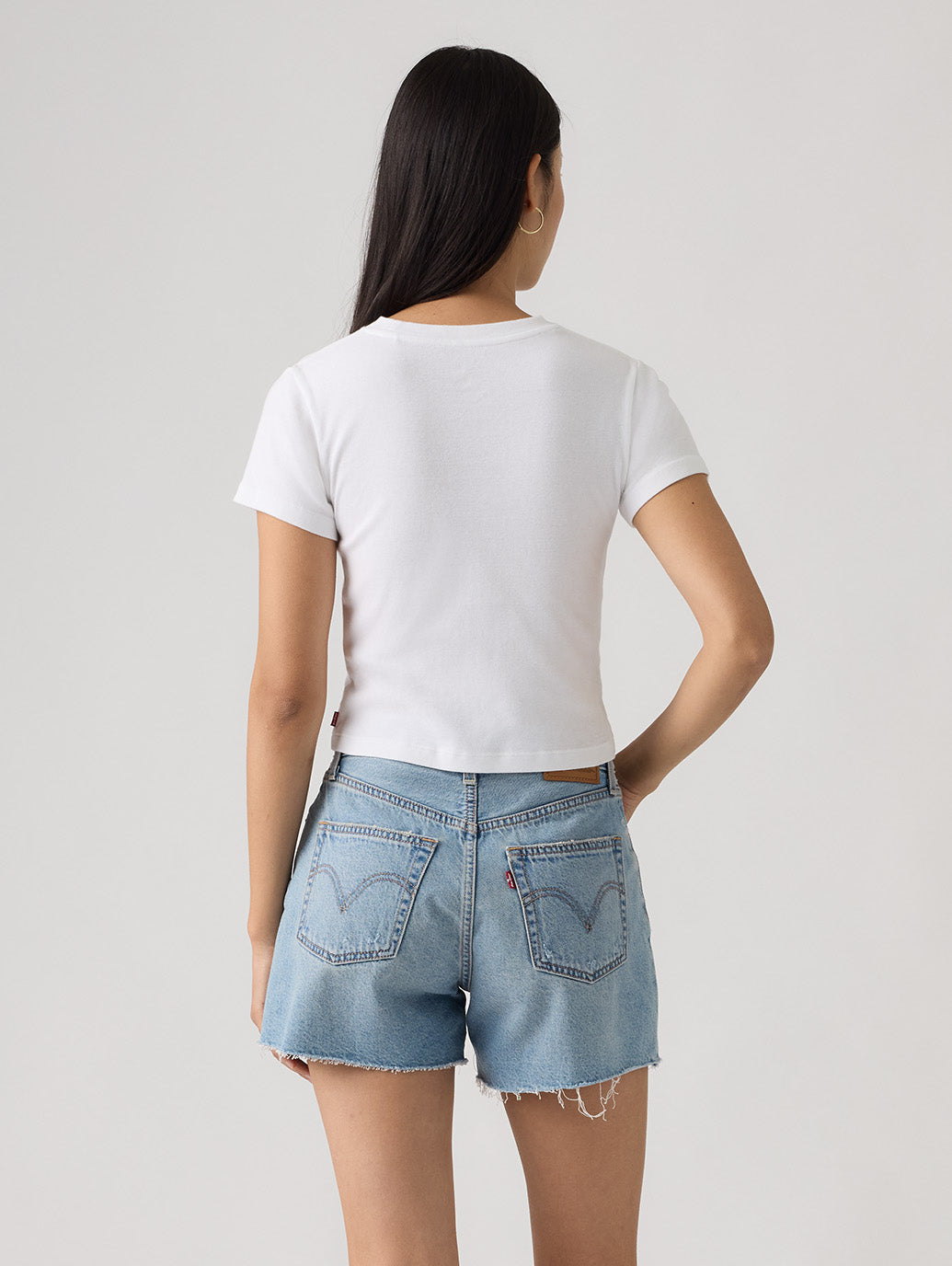 グラフィック エッセンシャル スポーティ Tシャツ