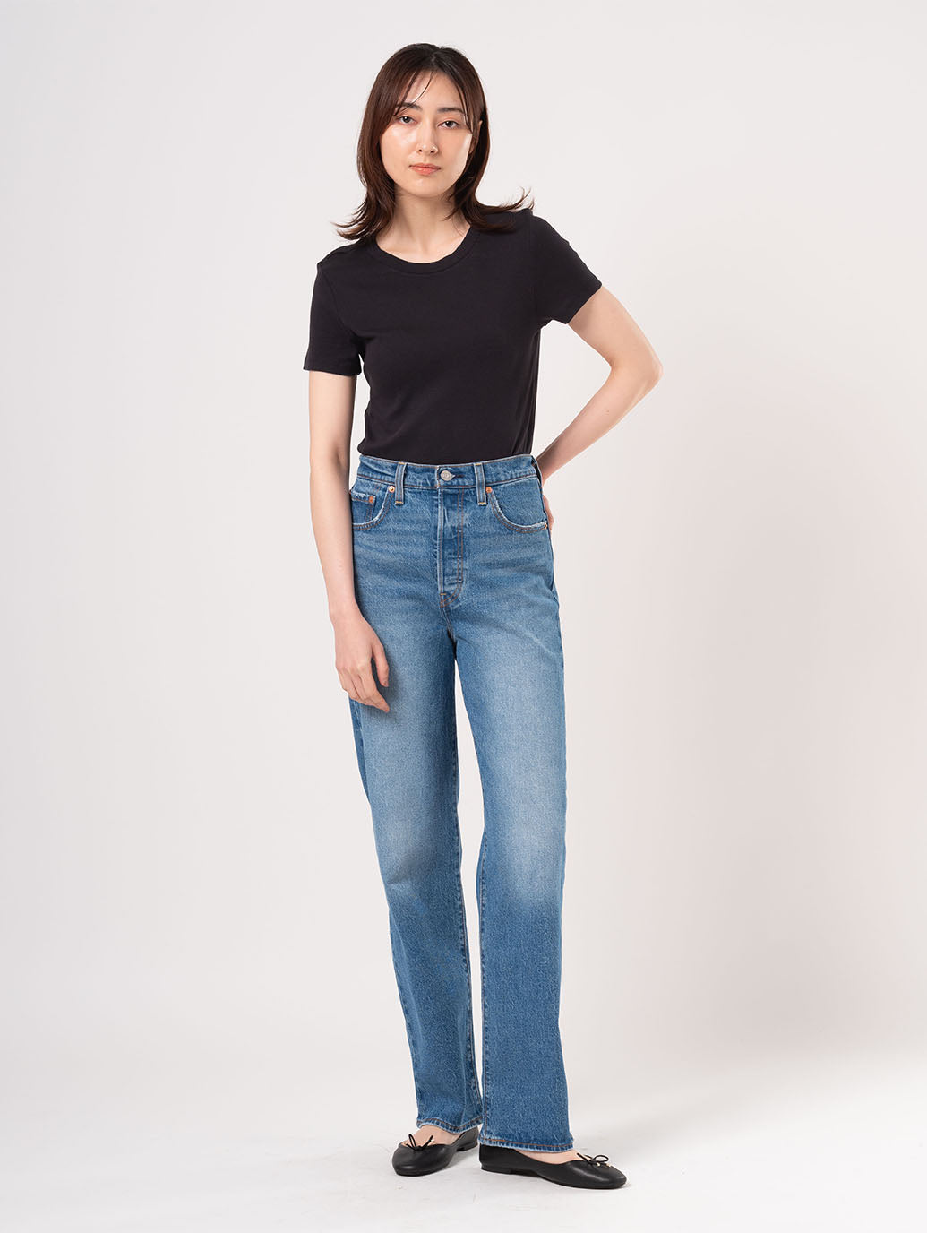 エッセンシャル Tシャツ