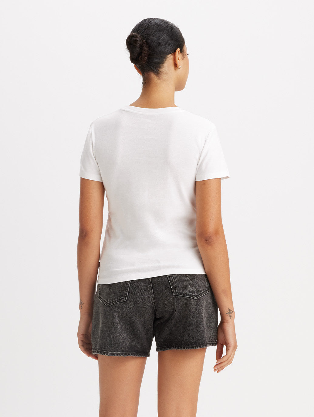 ESSENTIAL 半袖Tシャツ