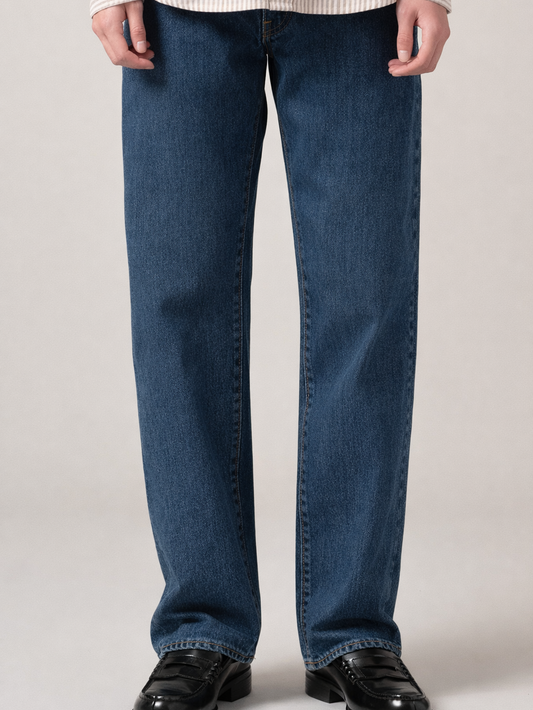 555™ リラックスストレート ジーンズ ミディアムインディゴ