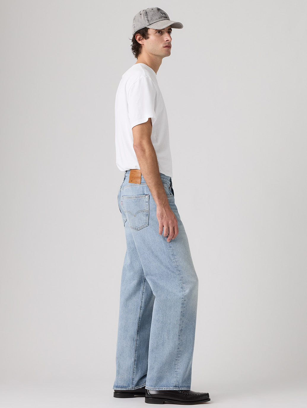 リーバイス 501  ﾗｲﾄｲﾝﾃﾞｨｺﾞ ｽﾄﾚｰﾄ ﾍﾟﾝｷ加工 ﾃﾞﾆﾑ 32 501® LOOSE ジーンズ ライトインディゴ – リーバイス®公式オンラインストア