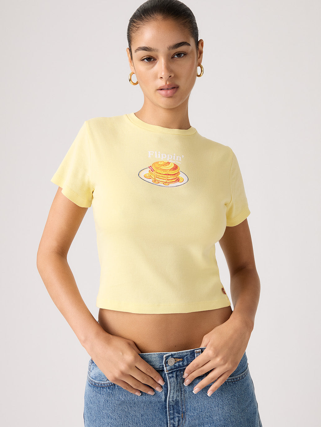 グラフィック エッセンシャル スポーティ Tシャツ