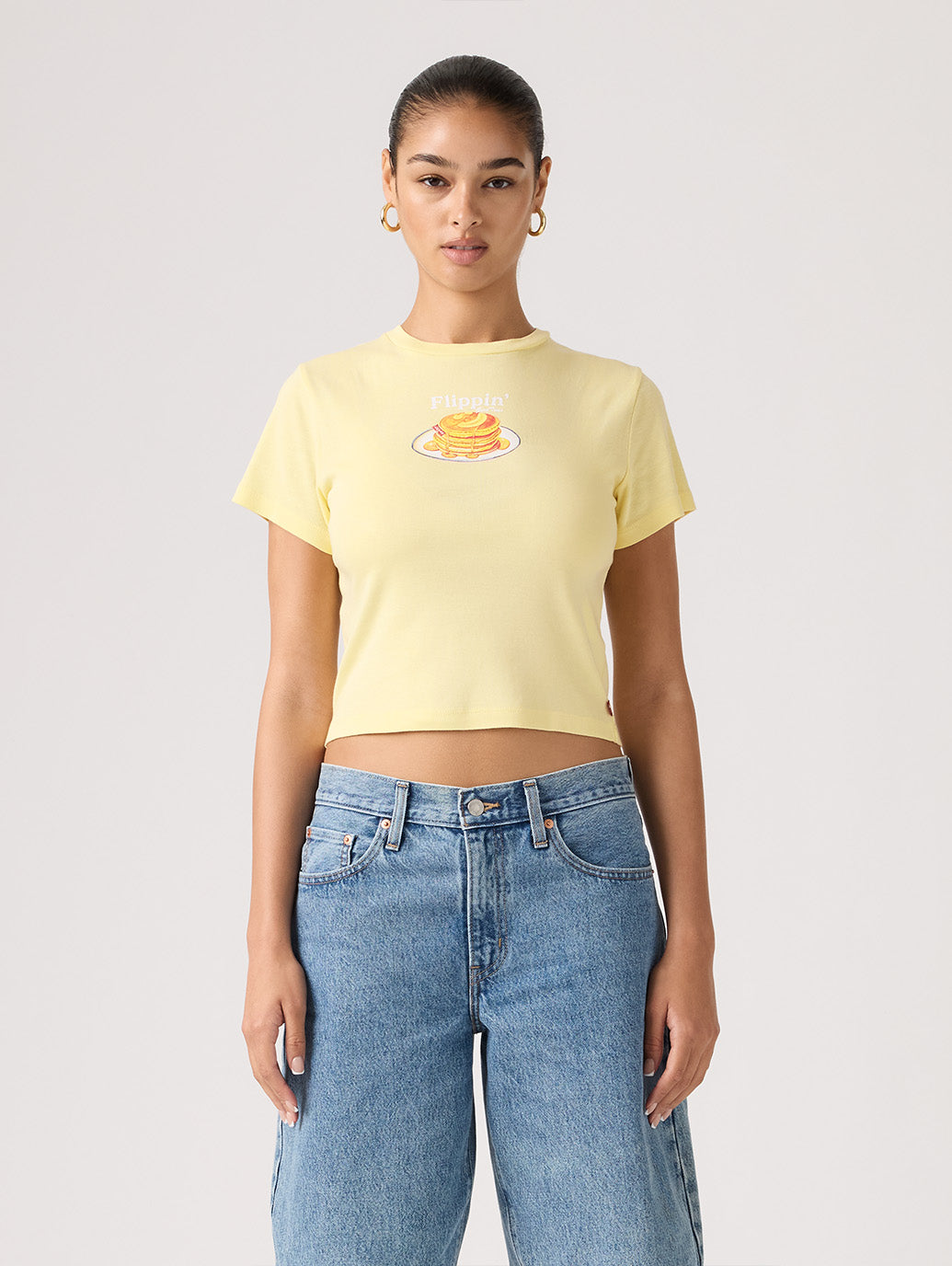 グラフィック エッセンシャル スポーティ Tシャツ