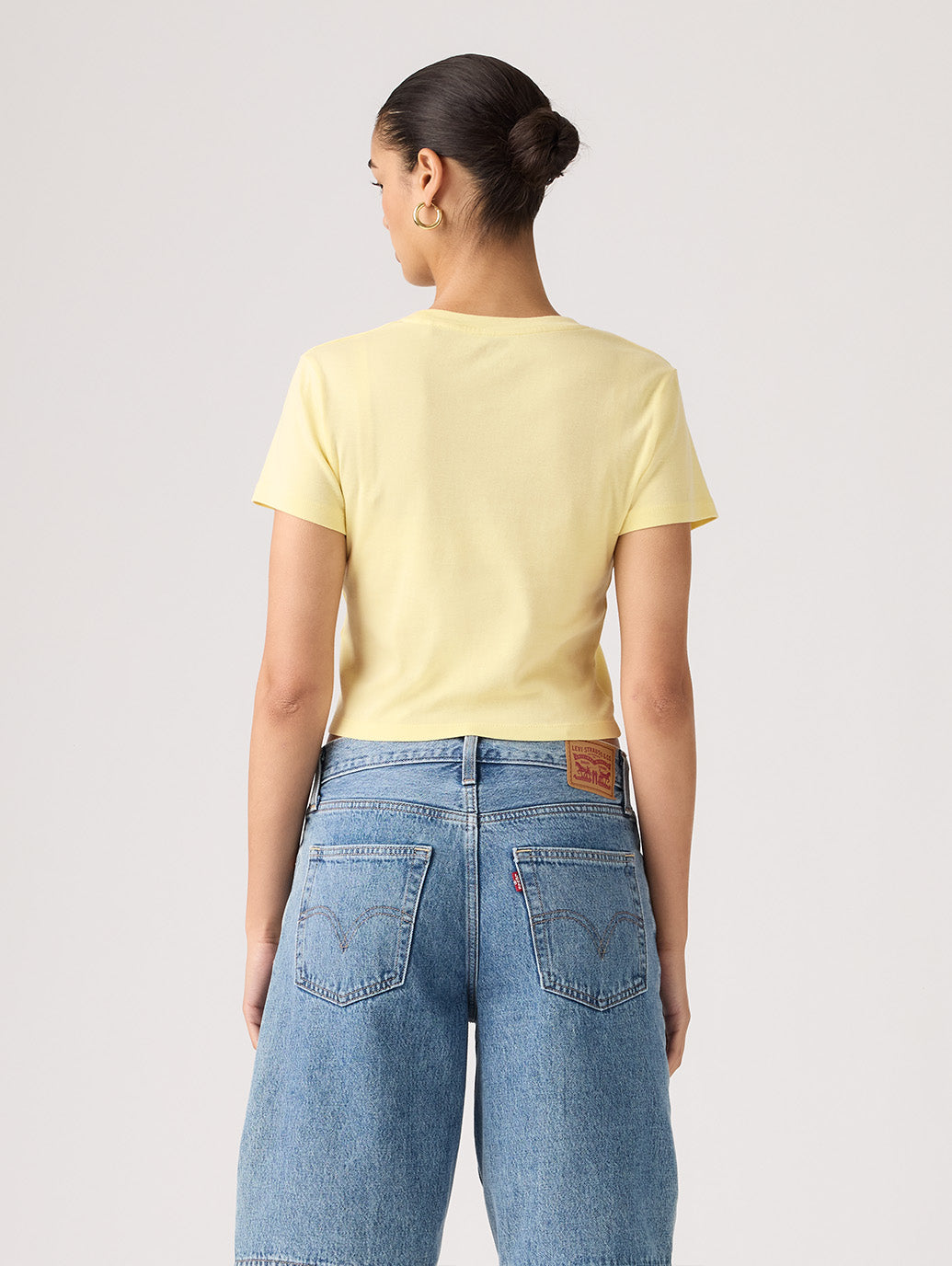 グラフィック エッセンシャル スポーティ Tシャツ