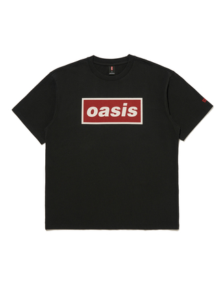 LEVI’S® x OASIS DECA LOGO Tシャツ ブラック