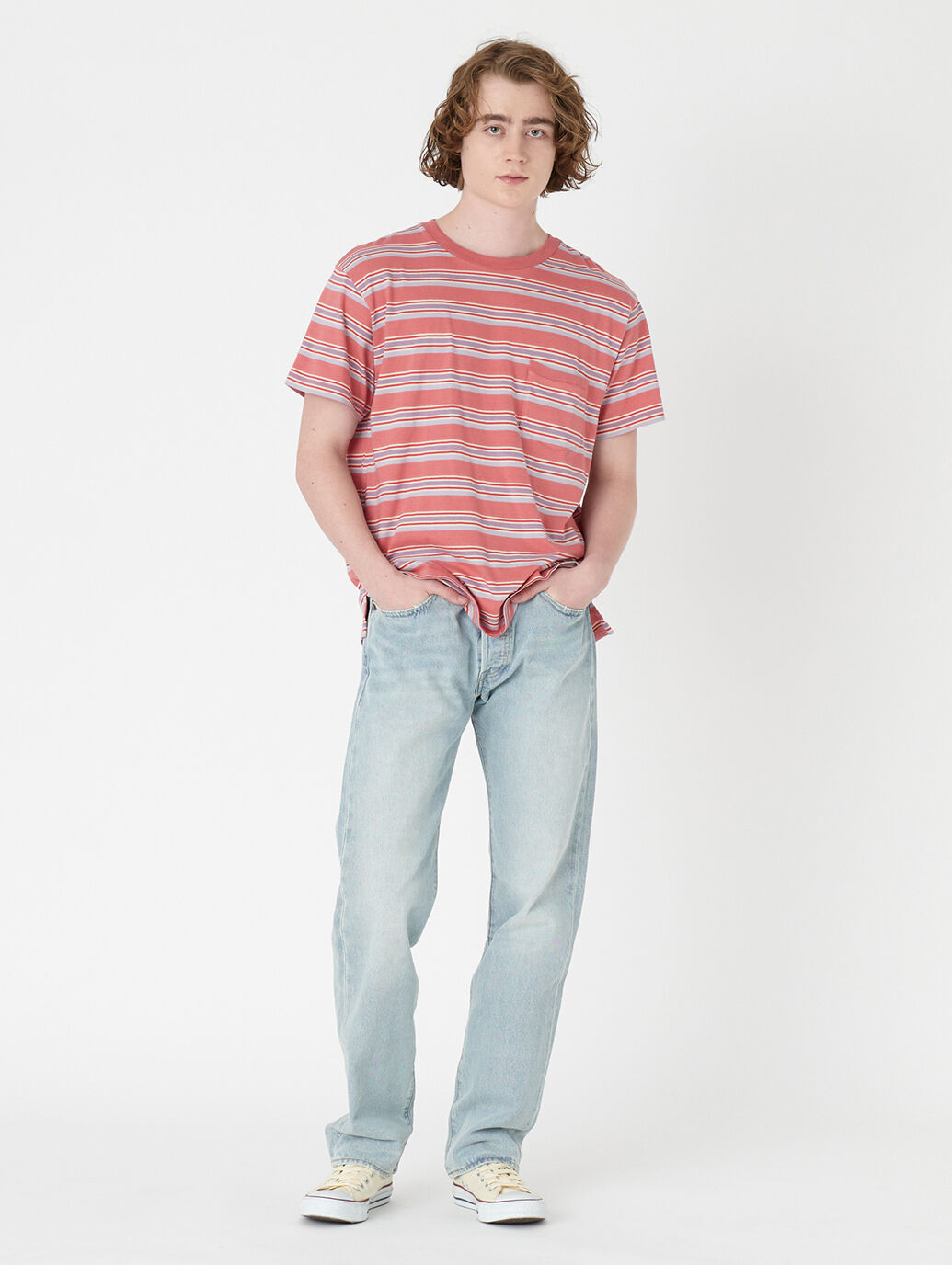 LEVI'S® VINTAGE CLOTHING 1940'S Tシャツ MARKET レッド STRIPE｜リーバイス® 公式通販