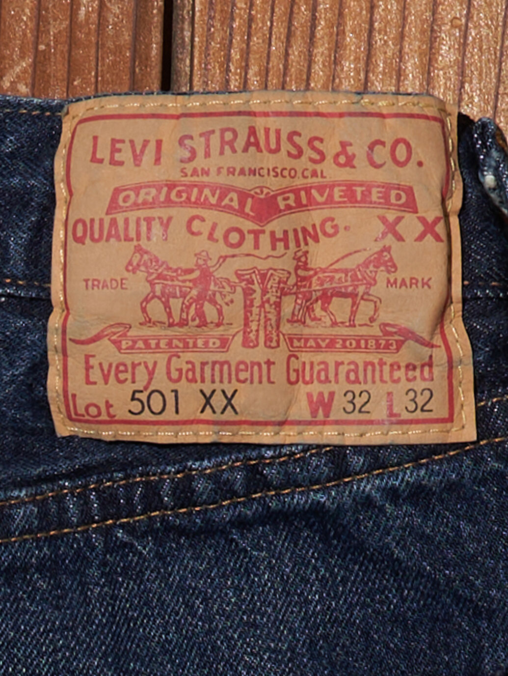 LEVI'S® VINTAGE CLOTHING 1955 501 ジーンズ TARAVAL インディゴ WORN